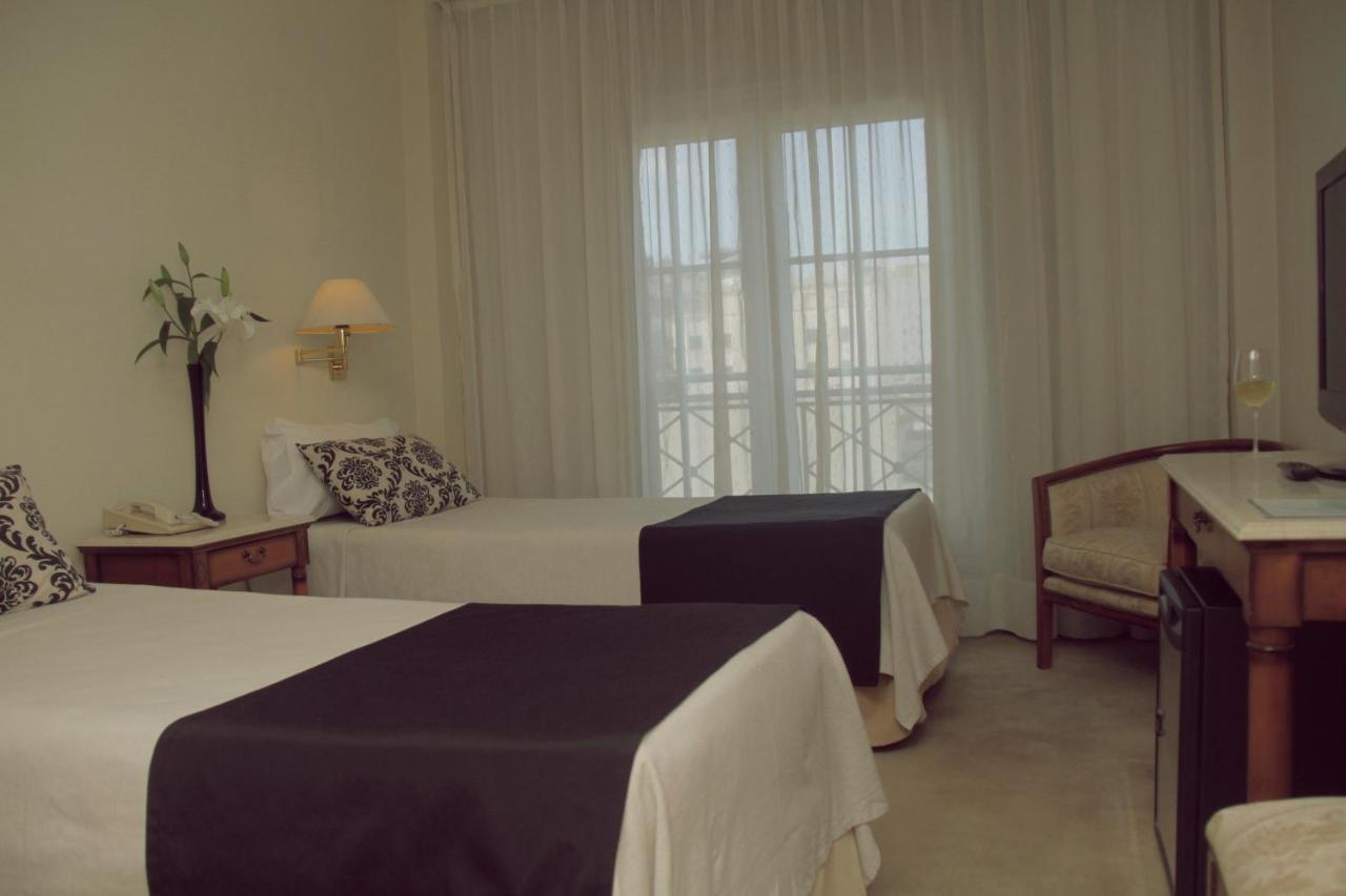 Howard Johnson Hotel 9 De Julio Avenue Buenos Aires Extérieur photo